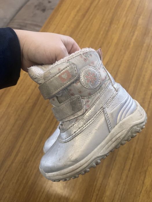 Зимові черевики сірі