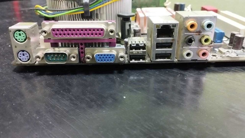 775 комплект Asus P5KPL-AM + Xeon 4 ядра +cooler+2gb ddr2+планка