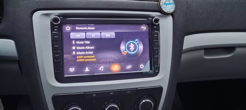 Штатна магнитола Skoda Octavia A5 + рамка