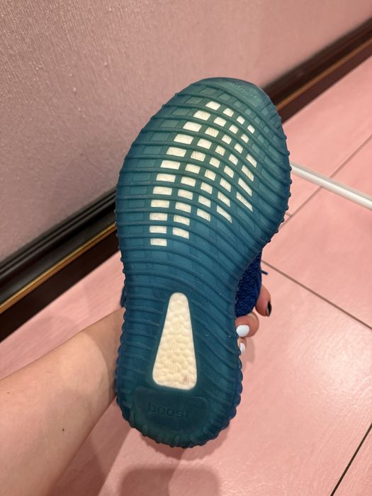 Adidas Yeezy Boost 350 v2 Blue