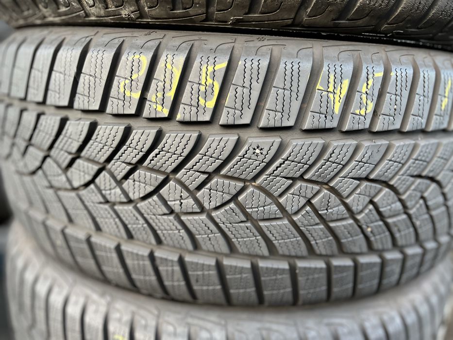 225/45/R18 (зима) GoodYear UltraGrip