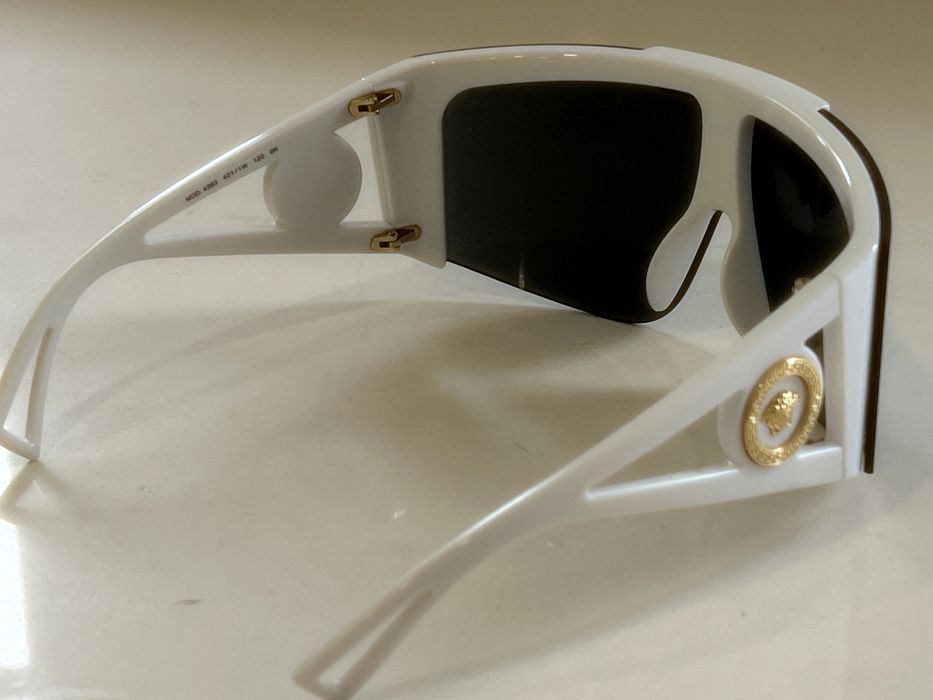 Óculos de sol Versace VE4393 bancos, como novos em óptimo estado