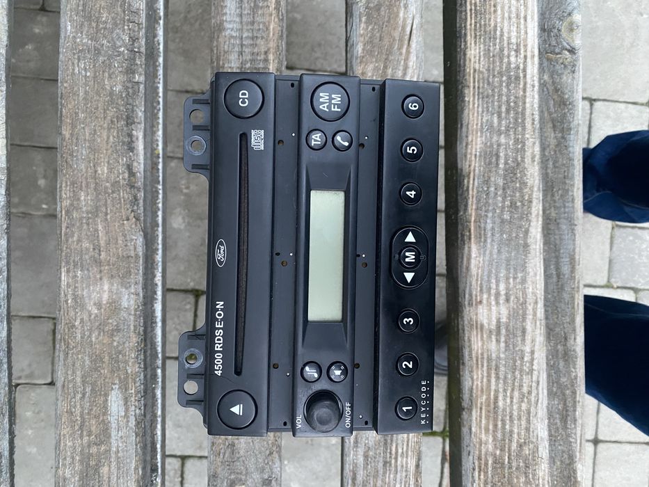 Продам автомагнітолу