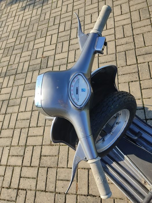 Vespa 125 sprint