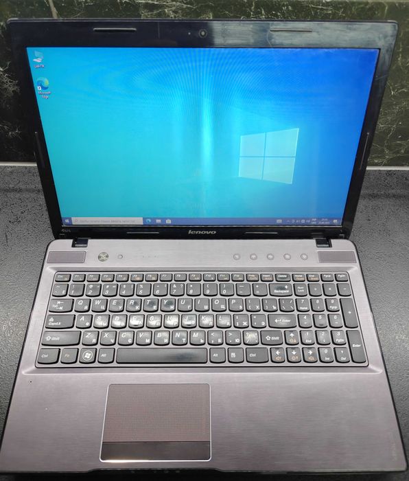 Ноутбук Lenovo IdeaPad Z575