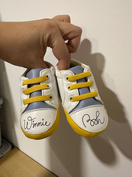 Sapatilhas Brancas / Amarelas Winnie Pooh (Nº 14/15)