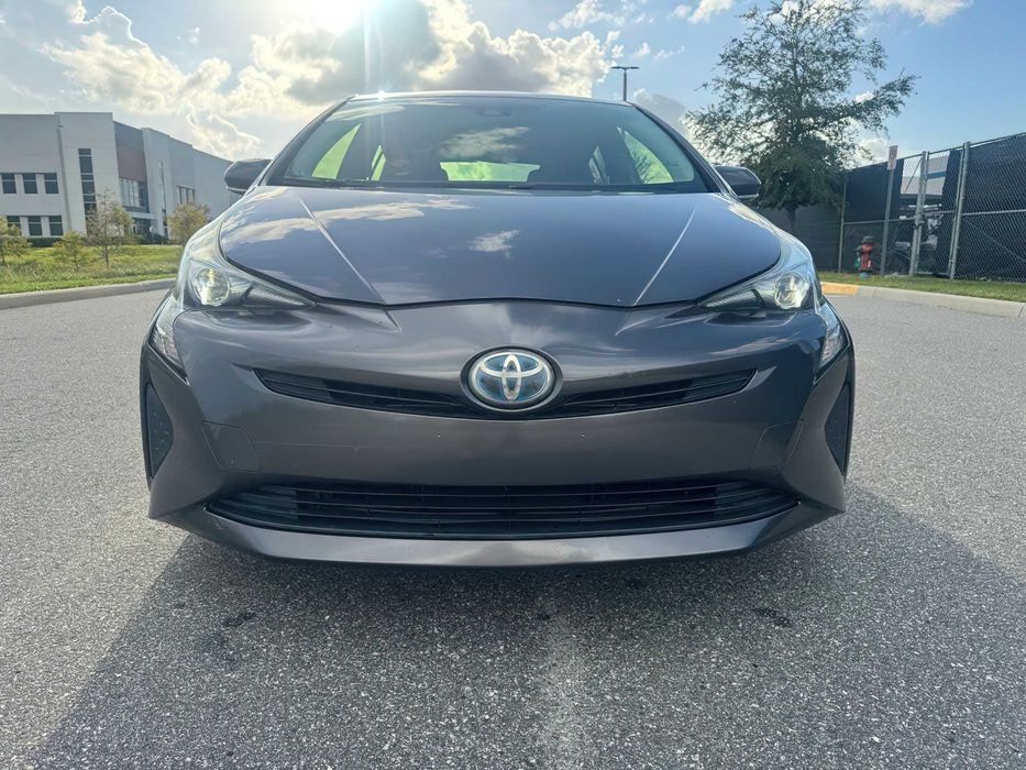 Toyota Prius      2016