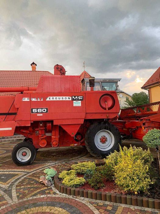 Massey Ferguson 560