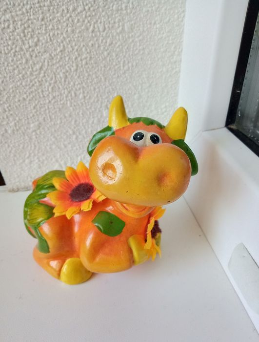 Статуэтка, фигурка коровы, сувенир