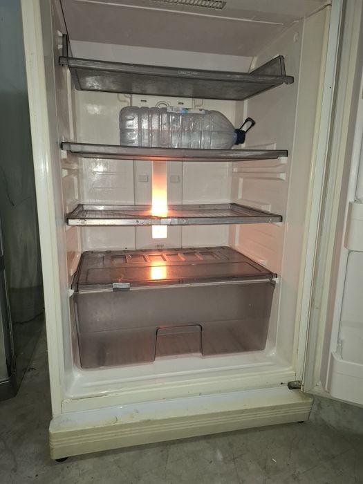 Frigorífico a funcionar a um preço acessível