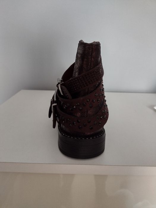 Sprzedam nowe buty tylko przymierzone