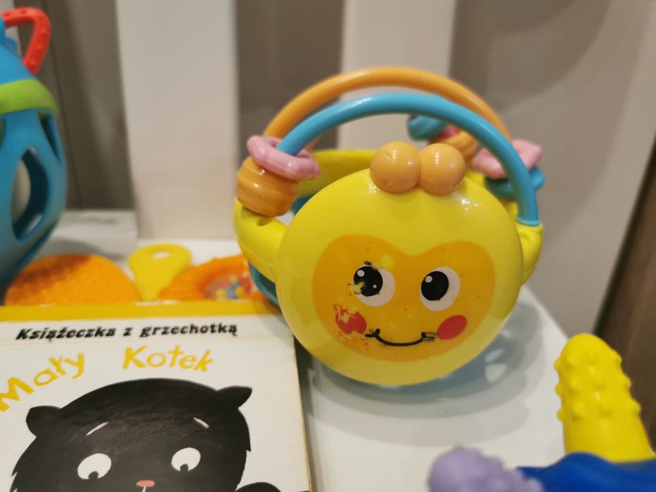 Zestaw grzechotek i gryzaków dla malucha