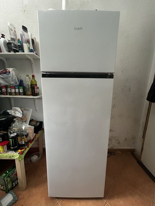 Vende-se Frigorífico 6 meses de uso comprado novo na worten