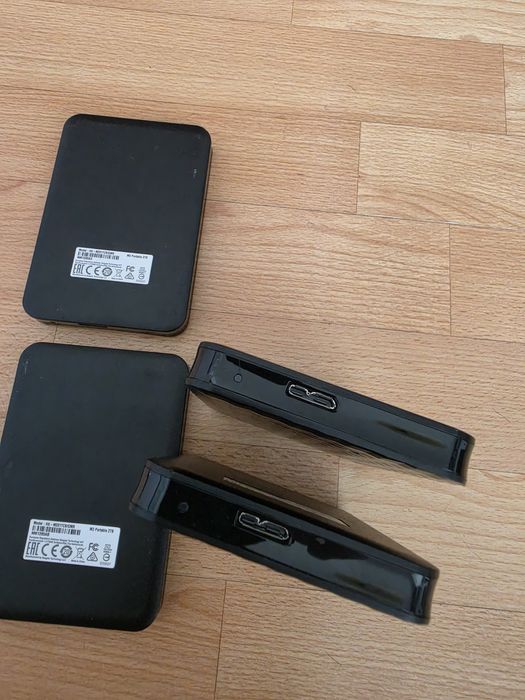 Диск 2.5 2tb 2000gb Стан гарний нароботка мала Смарт на фото