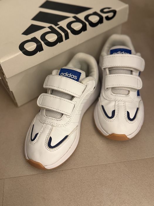Кросівки adidas