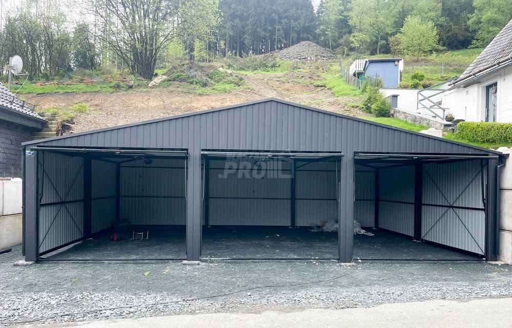 Garaż blaszany 9x6  antracyt 3x brama uchylna   Dach dwuspad GP134