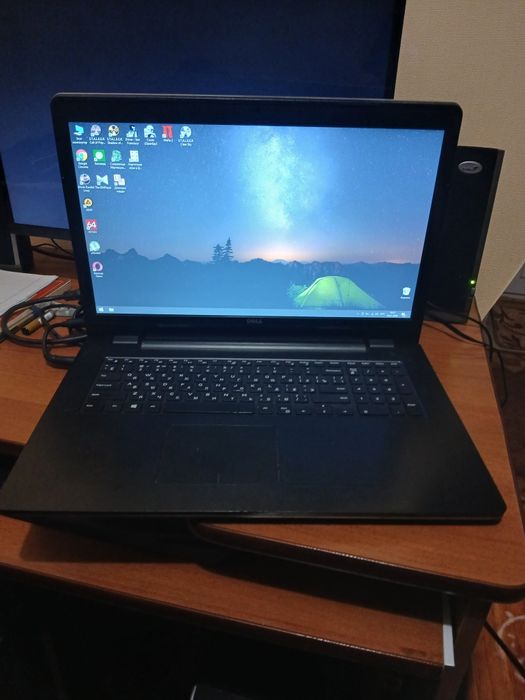 Продам ноутбук Dell 17,3 дюймов