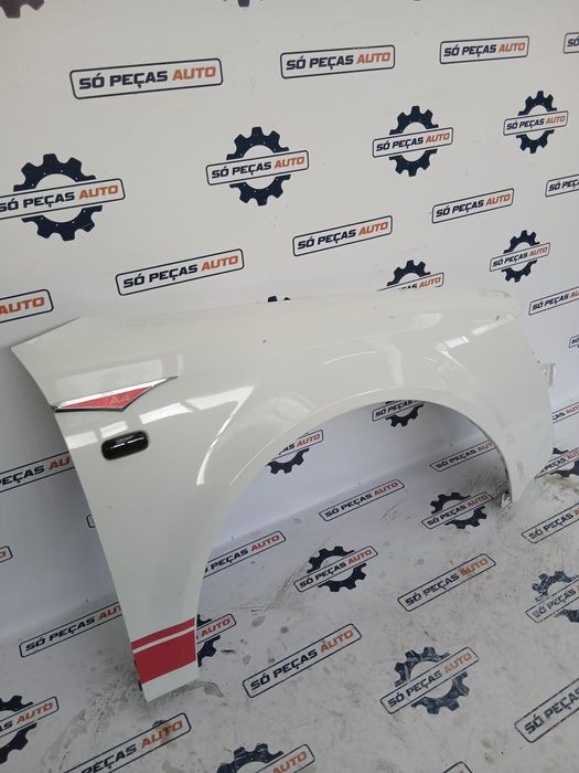 GUARDA LAMAS DIREITO BRANCO AUDI A4 2.0 SPORT ANO: 2002