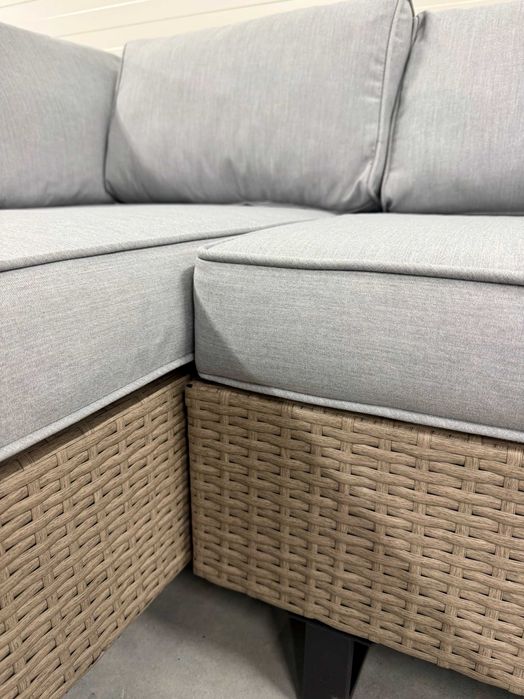 Nowy Narożnik ogrodowy ze stolikiem z technorattanu