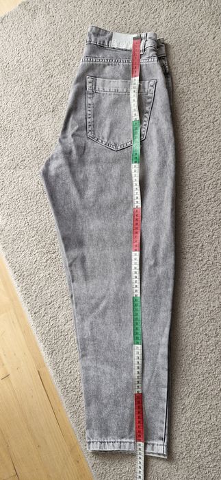 Jeansy mom bershka