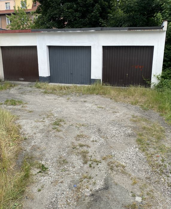 Garaż wynajem Kłodzko os. Dąbrówki z miejscem przed garażem - Widok 2