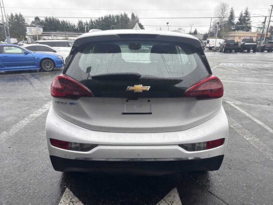 Chevrolet Bolt EV      2021