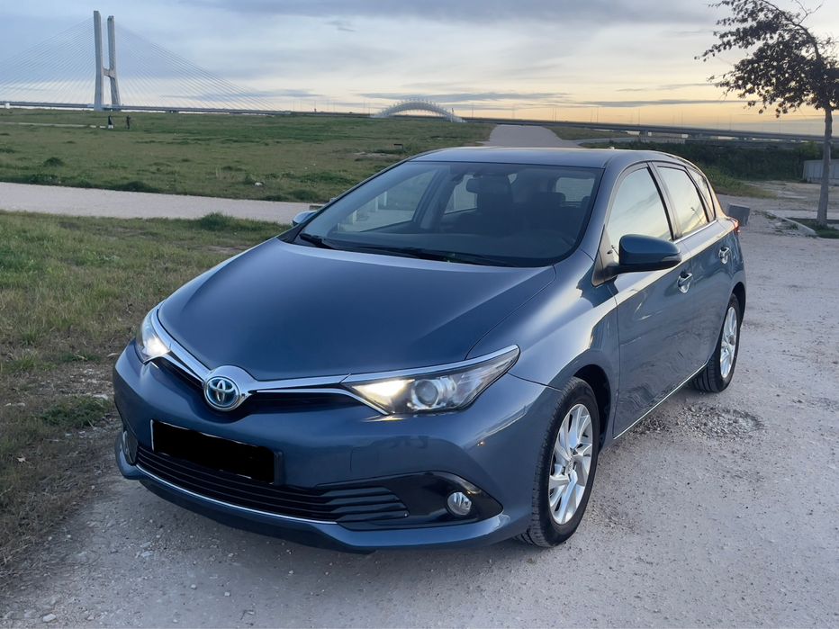 Toyota Auris 1.8 Hybrid Lounge 2016 | 60.000km