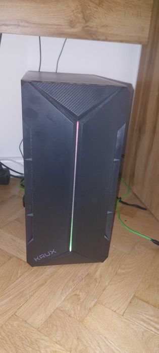 Sprzedam komputer w zestawie.