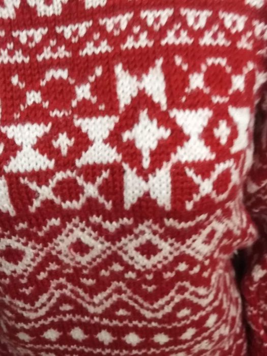 свитер для девочки 12-15 лет ,вязаный, ручная работа