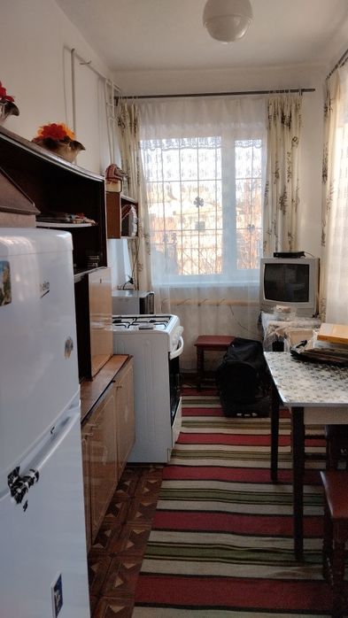 Добротний просторий будинок