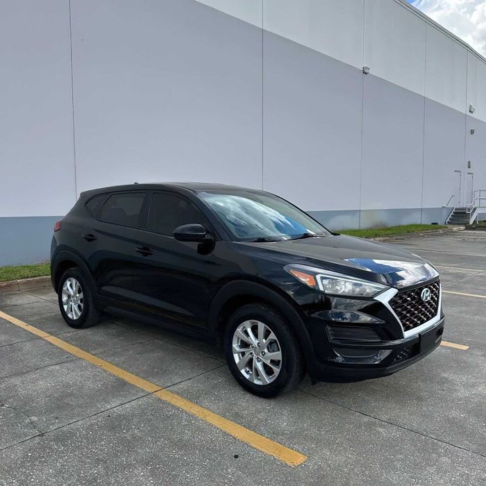Hyundai Tucson SE      2019