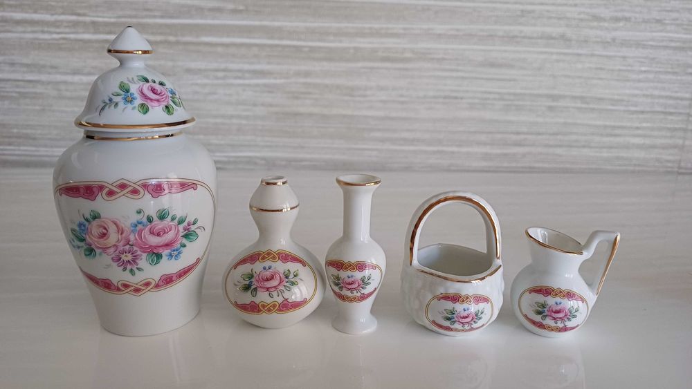 Bonecas e Miniaturas em Porcelana Limoges Porcel
