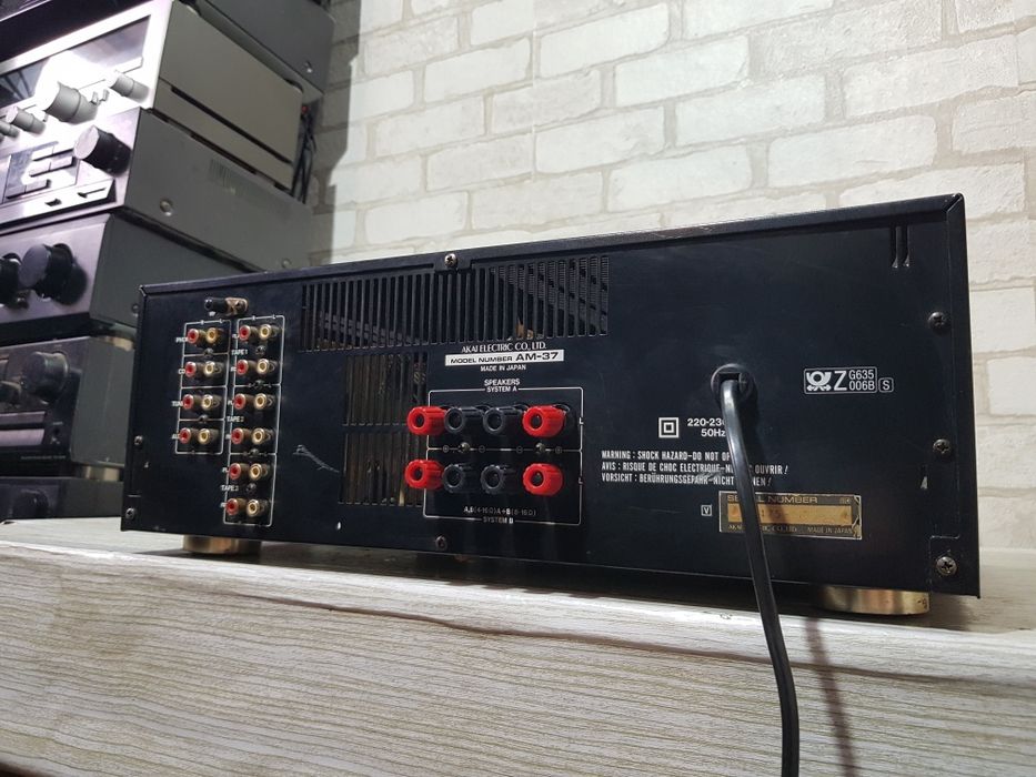 Стерео підсилювач AKAI-AM 37, +1ш., 2*90 Вт! б/у з Німеччини