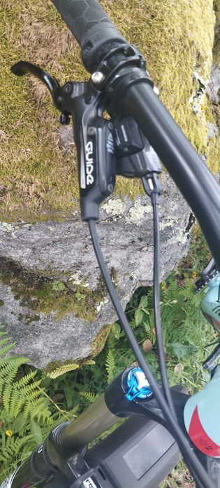 BTT 29 carbono full suspensão TREK USA