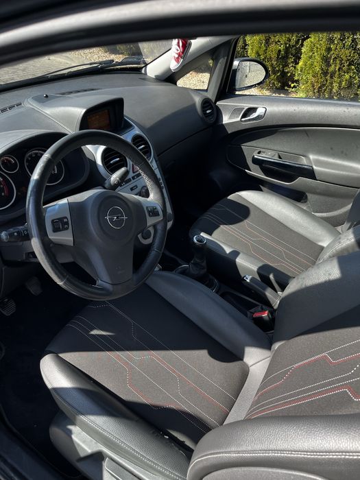 Opel Corsa  1.4 benzyna