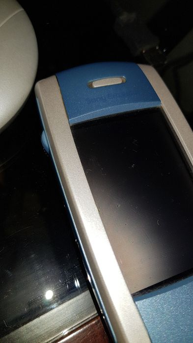 Coleção Telemóvel antigo Sony Ericsson 100% a funcionar