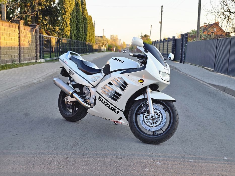 Продам Suzuki RF900R