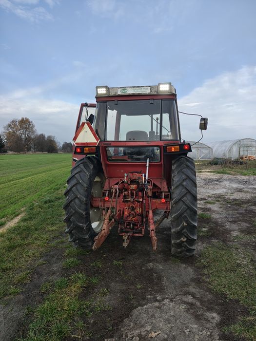 International 585 xl . IH 485 Case. Z Ładowaczem