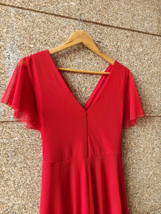 Vestido Vermelho Comprido em Tule com Decote V | Amo&Roma | Tam. Único (M/L), Novo