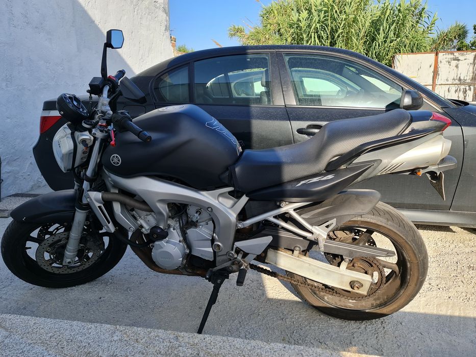 Yamaha fz6 com kit malas