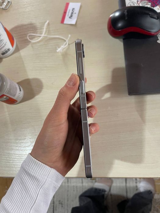 Продам Samsung Galaxy Flip 6/256