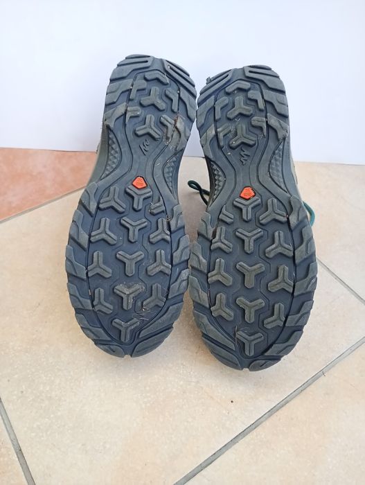 Buty turystyczne Quechua MH100 WPT MID 39 damskie