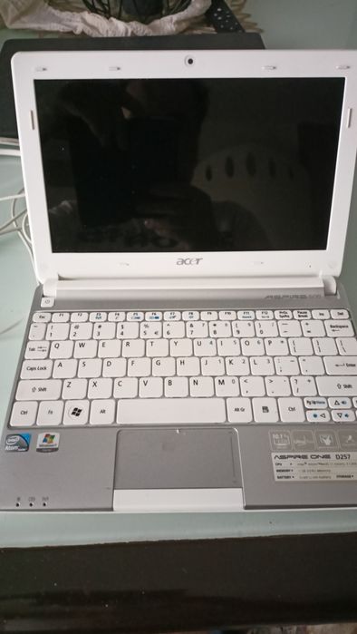 Komputer laptop Acer aspire one d257 10.1"