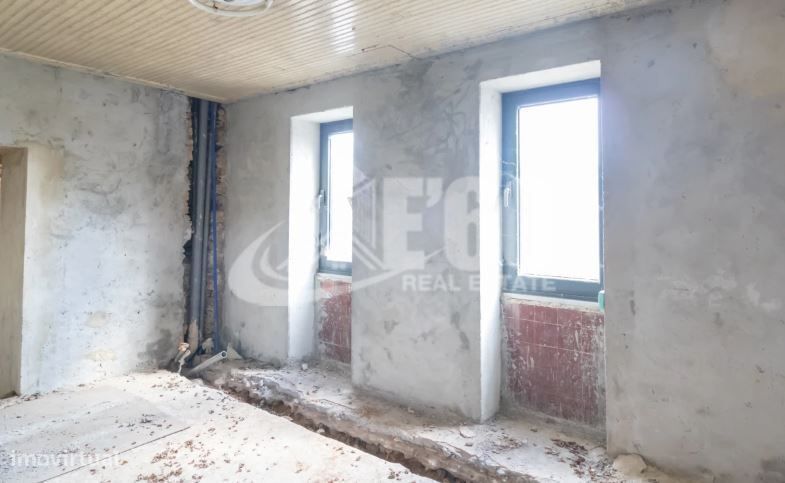 Moradia T9 com Amplo Terreno em Avanca