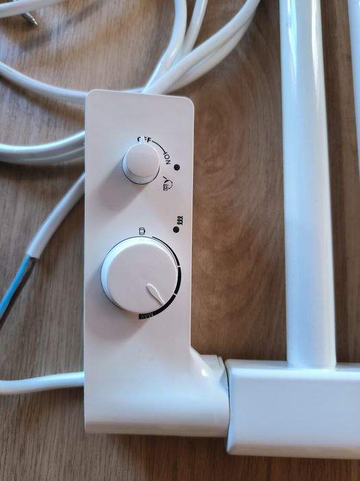 Aquecedor de Toalhas Equation