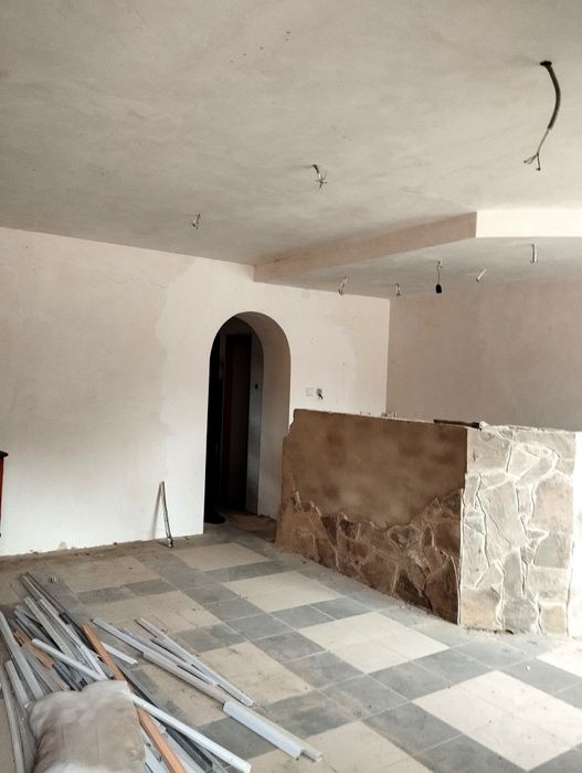 Продам дом можно и под  магазин  Нововодолажский район  Вільхуватка.