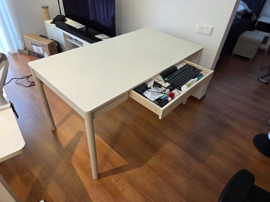 Secretária Ikea Tonstad Branca 140x75 com gaveta