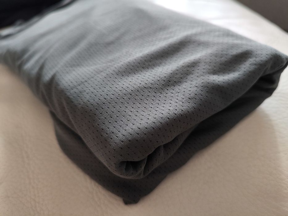 Sling para bebé em tecido técnico dry fit ideal para o calor