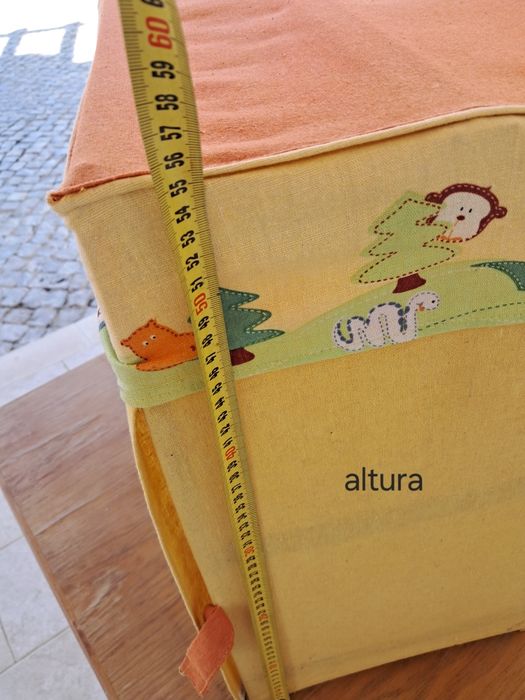 Prateleira de criança