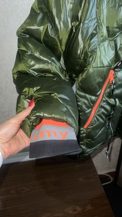 Женская куртка молодежная